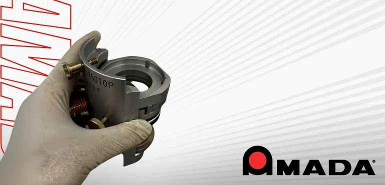 Limpeza óptica do vidro de proteção na máquina de corte a laser de fibra AMADA